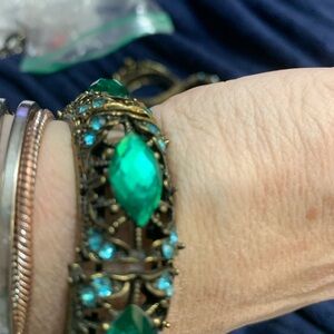 Vintage Taramanda Elegant Green and Gold Bracelet